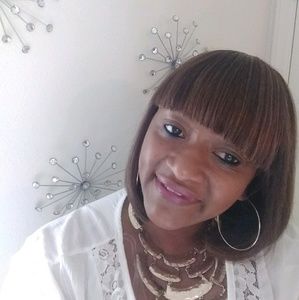 Meet your Posher, Valerie